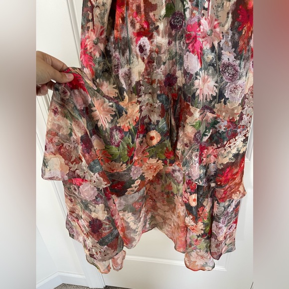 HUTCH- Coley Gown - Picture 5 of 6